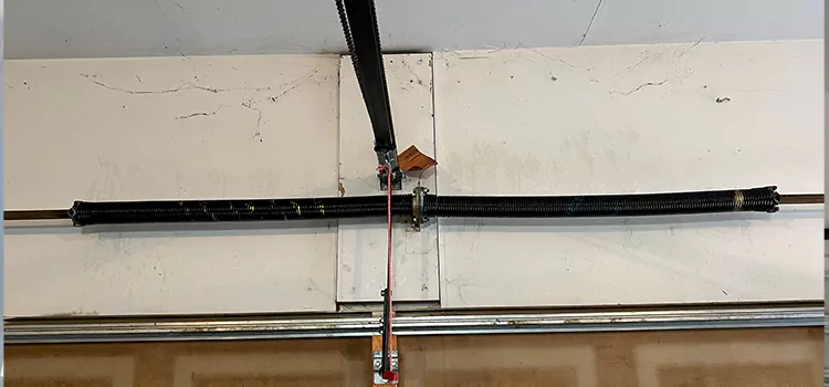 Garage Door Cable Repair Near Me in Sherbrooke, QC