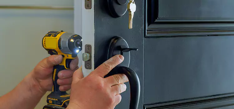 Commercial Door Lock Installation Sherbrooke